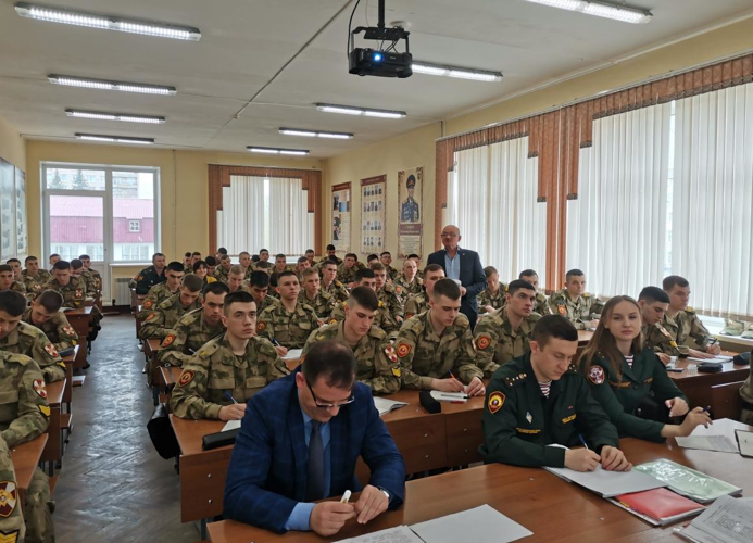 Представители Парламентской Ассамблеи Организации договора о коллективной безопасности провели лекцию для курсантов военного института