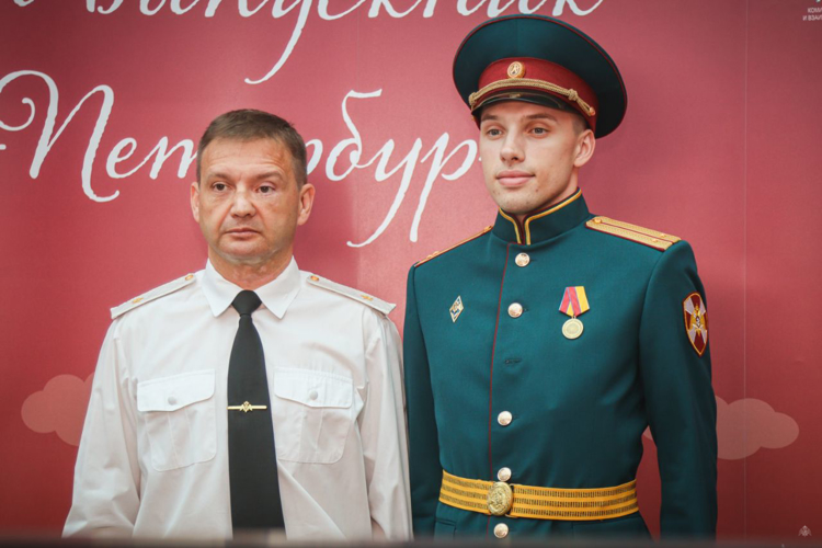 В Атриуме Комендантского дома Петропавловской Крепости поздравили лучших выпускников вузов Санкт-Петербурга