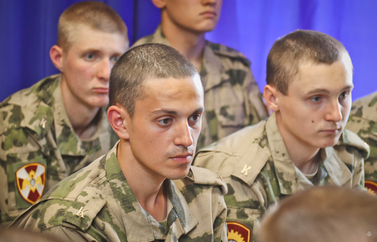 "Что мне дождь, что мне зной - когда экскурсовод со мной" - в Большом Сабске Ленинградской области для первокурсников состоялась замечательная экскурсия