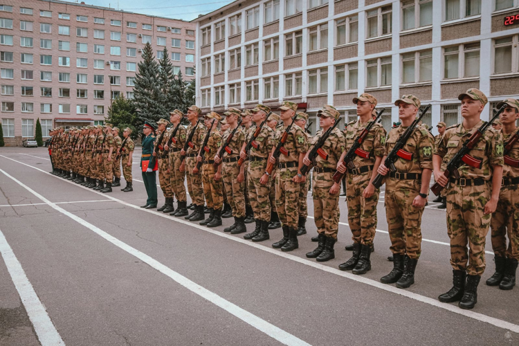 В военной Академии Росгвардии состоялся торжественный ритуал принятия военной присяги военнослужащими батальона обеспечения учебного процесса