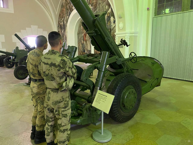 "Культурные выходные"- военнослужащие батальона обеспечения учебного процесса посетили музей артиллерии