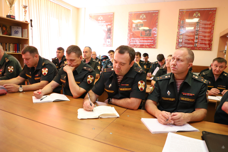 В военной академии войск национальной гвардии сразу на нескольких площадках прошли ежегодные учебно-методические сборы
