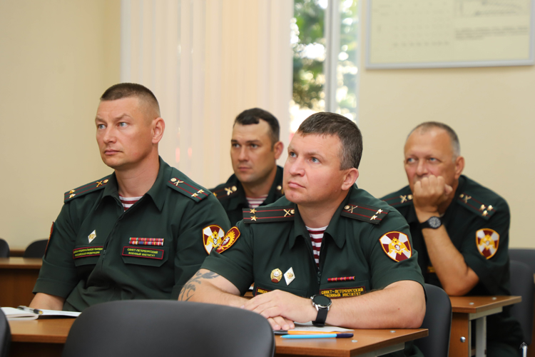 В военной академии войск национальной гвардии сразу на нескольких площадках прошли ежегодные учебно-методические сборы