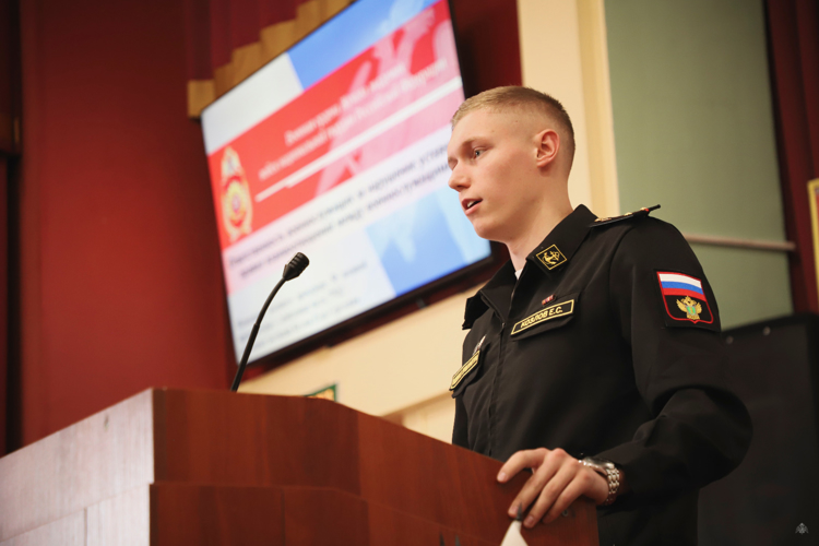 Занятие на тему ответственности военнослужащих за нарушение уставных правил взаимоотношений прошло на территории военной академии Росгвардии