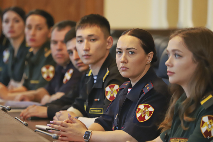 «Нам очень важна обратная связь» - под руководством начальника Военной академии войск национальной гвардии состоялась беседа с военнослужащими, прибывшими для повышения квалификации