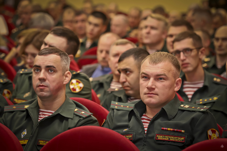 В военной академии войск национальной гвардии сразу на нескольких площадках прошли ежегодные учебно-методические сборы