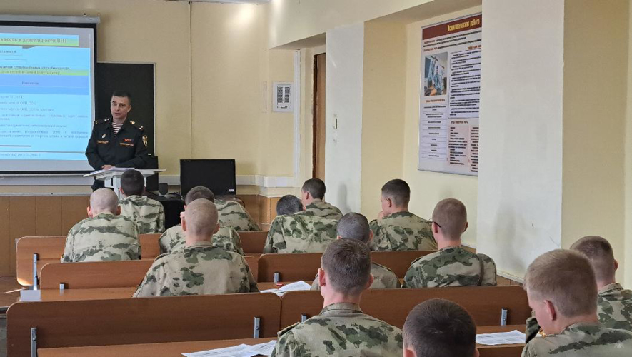 Проведение лекции представителем Северо-Западного ордена Красной Звезды округа войск национальной гвардии Российской Федерации подполковником Джемирзоевым Рафитом Адишириновичем