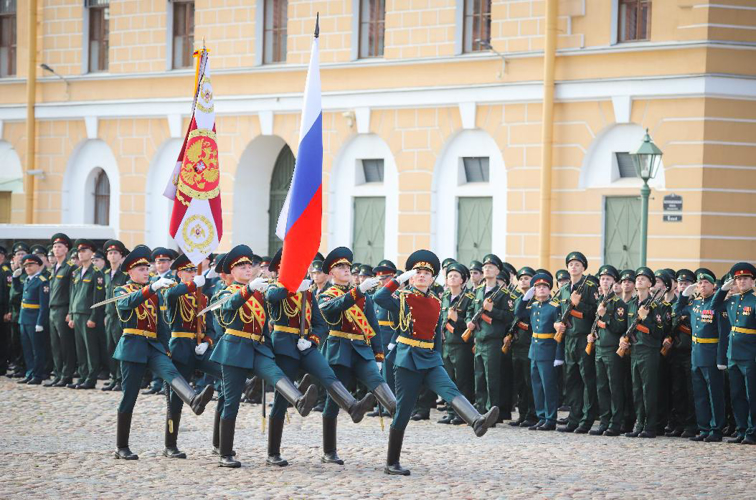 Генерал-полковник Алексей Воробьёв поздравил первокурсников Военной академии Росгвардии с принятием Военной присяги