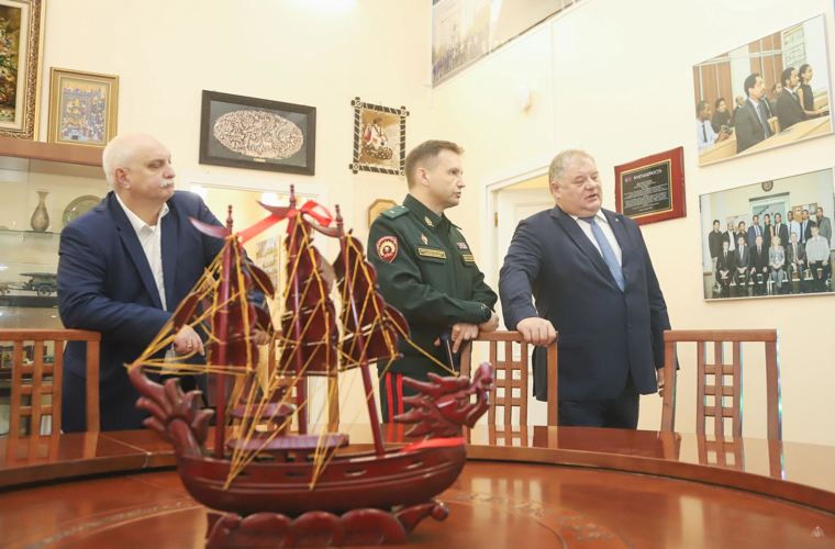 Широкие горизонты сотрудничества