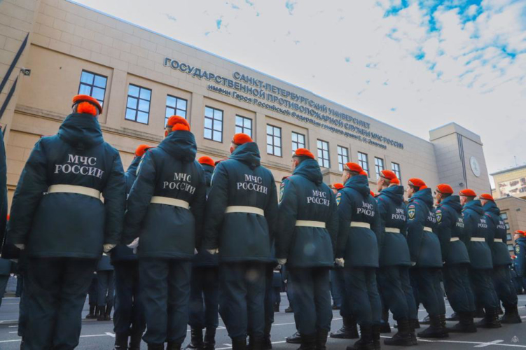 Начальник военной академии принял участие в торжественных мероприятиях, приуроченных к  118-летию со дня образования Санкт-Петербургского университета ГПС МЧС России