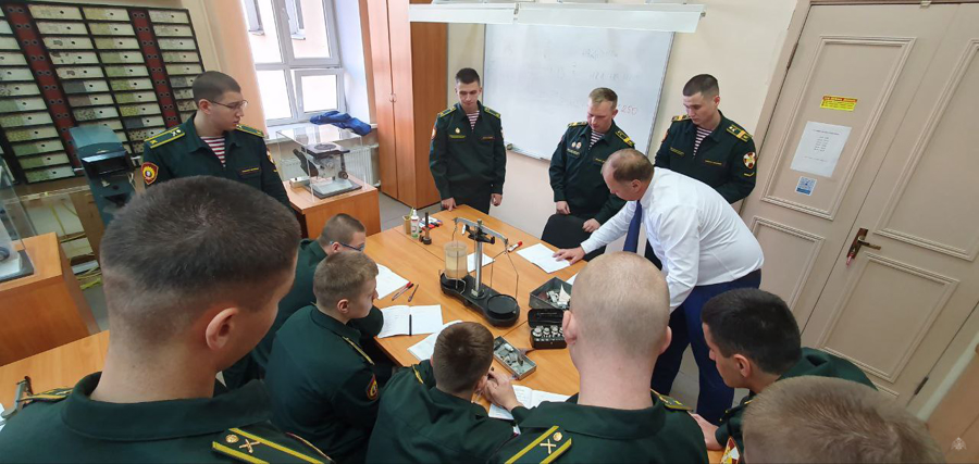 Практическое занятие с 11 ротой курсантов (факультета командно-артиллерийского) в  Петербургском государственном университете путей сообщения Императора Александра I