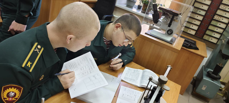 Практическое занятие с 11 ротой курсантов (факультета командно-артиллерийского) в  Петербургском государственном университете путей сообщения Императора Александра I
