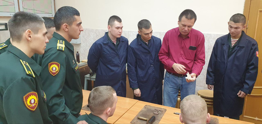 Практическое занятие с 11 ротой курсантов (факультета командно-артиллерийского) в  Петербургском государственном университете путей сообщения Императора Александра I