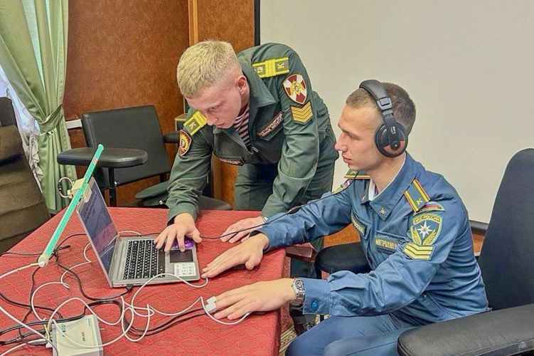 В ходе работы круглых столов курсанты и преподаватели обсудили важные вопросы организации военно-политической работы