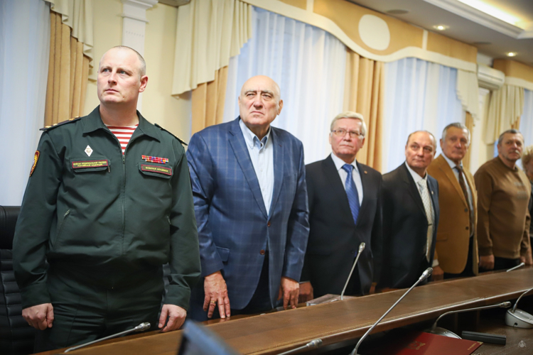 Под руководством Первого заместителя начальника военной академии Росгвардии полковника Ивана Захарова состоялся комплекс мероприятий, приуроченный ко дню ветеранов войск правопорядка