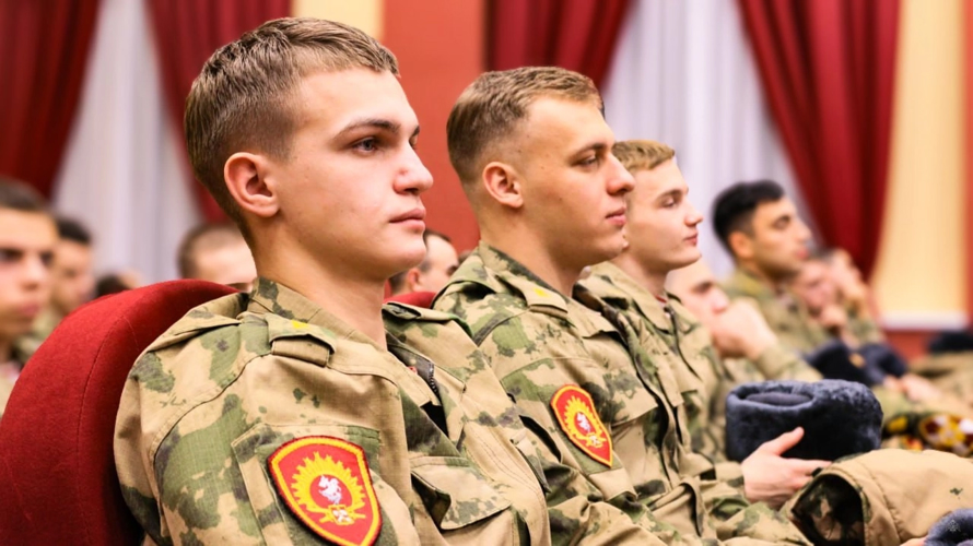 Состоялась встреча представителей Издательского совета Русской православной церкви с военнослужащими Военной академии и курсантами Университета министерства внутренних дел.