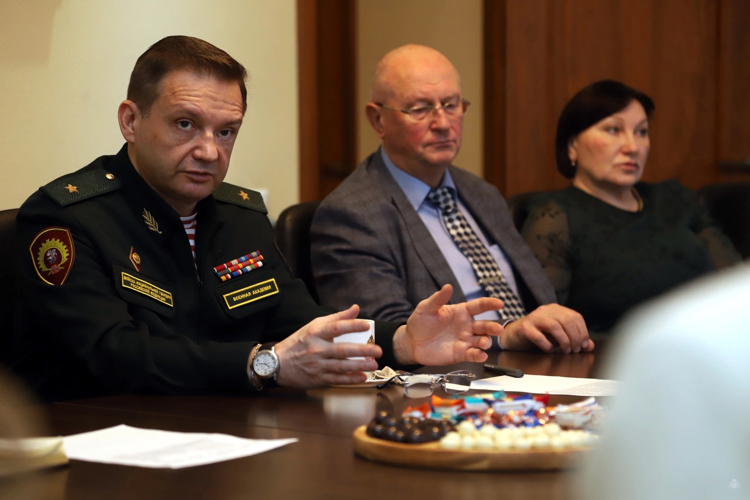 Делегация из г. Глазов посетила Военную академию Росгвардии