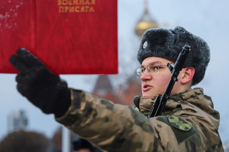 «Присяге будем верны!» - в Красносельском районе Санкт-Петербурга состоялась торжественная церемония приведения к военной присяге военнослужащих БОУП Военной академии Росгвардии   