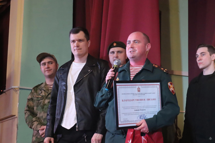 Доброе утро, последний герой! 