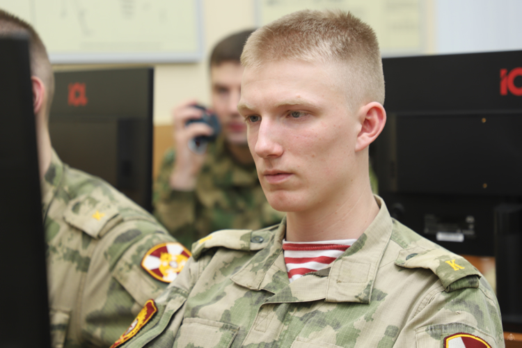 31 января команда Военной академии Росгвардии приняла участие в соревнованиях "Кибердром" по дистанционному пилотированию беспилотных летательных аппаратов и робототехнических комплексов.