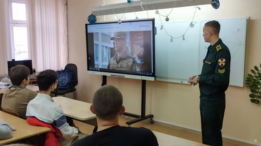 Курсанты Военной академии продолжают агитационную деятельность