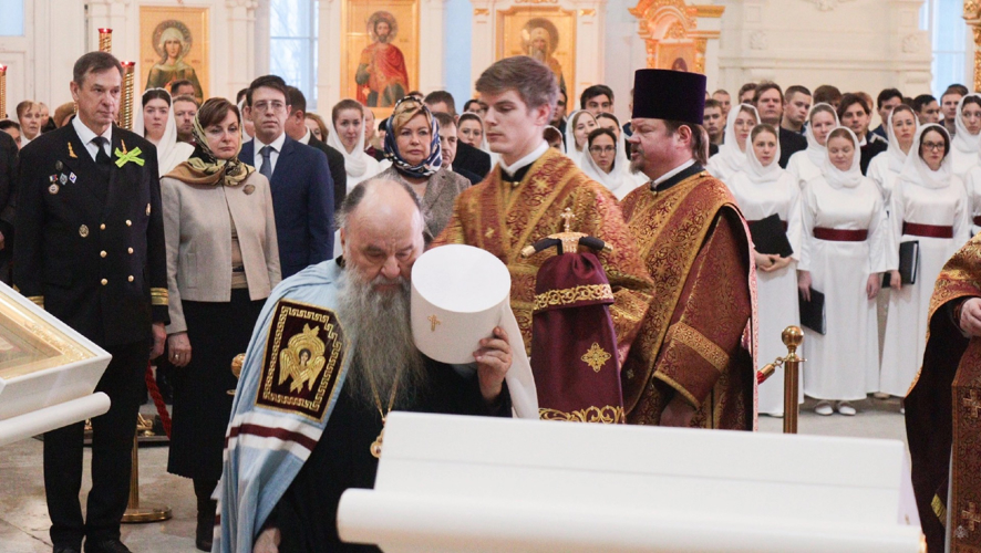 ТАТЬЯНИН ДЕНЬ В СМОЛЬНОМ СОБОРЕ