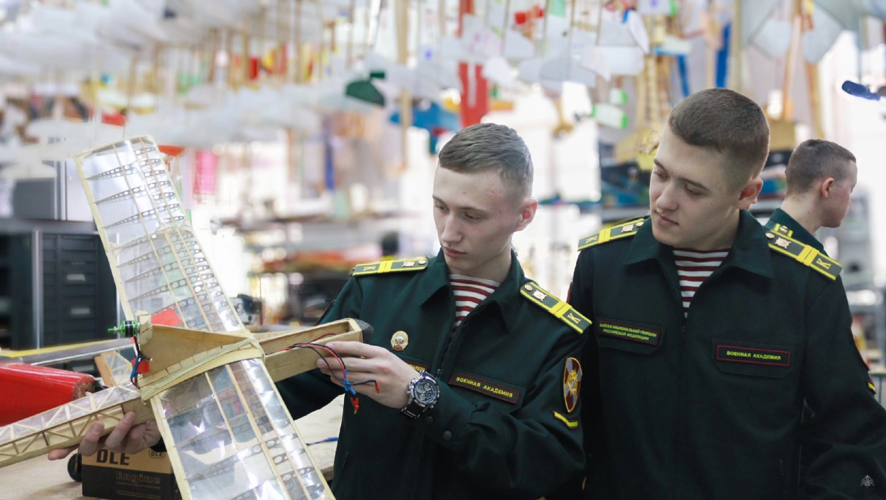 В технопарке РГПУ имени А. И. Герцена прошёл мастер-класс по проектированию и производству беспилотных летательных аппаратов (БПЛА)