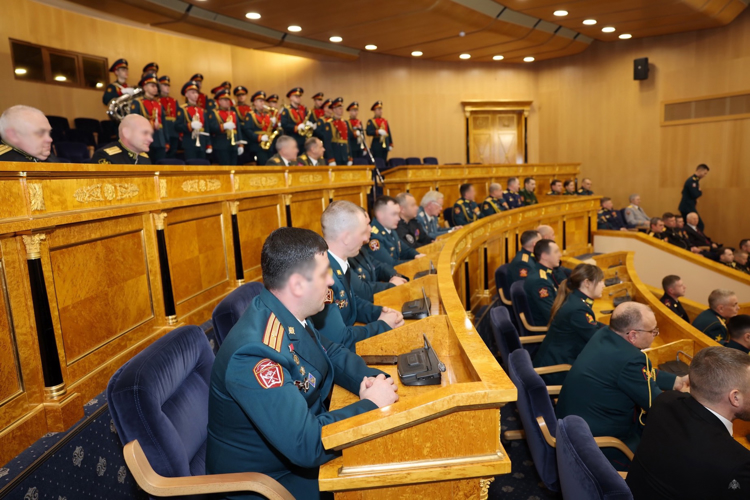 Начальник Военной академии Росгвардии генерал-майор Андрей Кийко принял участие в торжественном приёме 