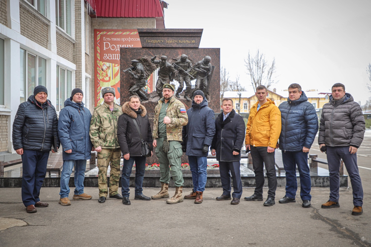 Традициям верны
