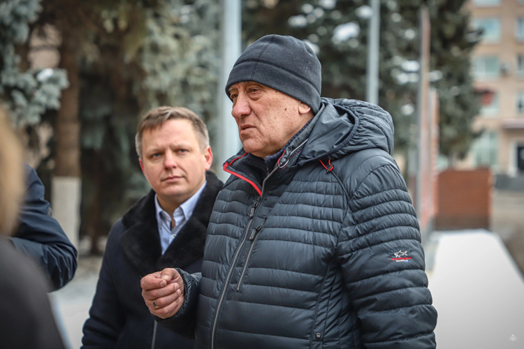 Традициям верны