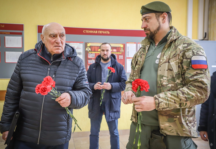 Традициям верны
