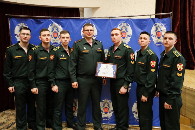 Академия, вперед к победе!