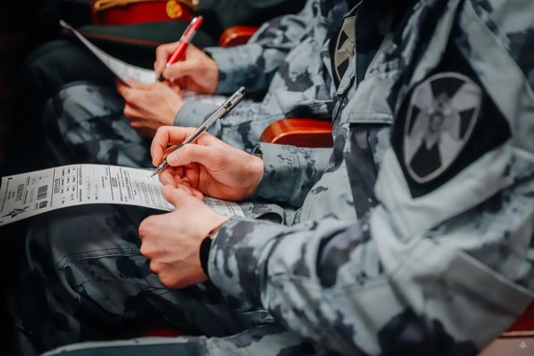 В Военной академии Росгвардии написали «Диктант Победы»