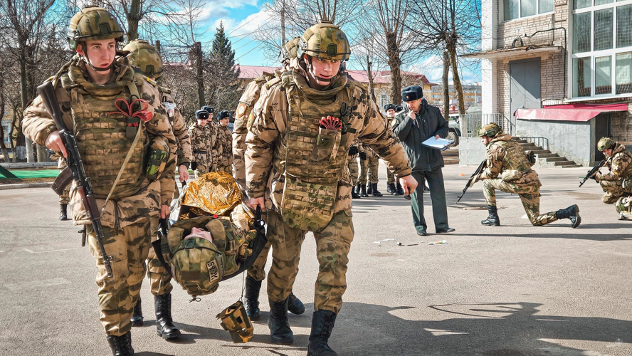 «Сам погибай, а товарища выручай!»