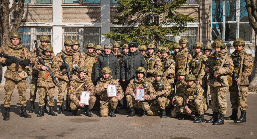 «Сам погибай, а товарища выручай!»