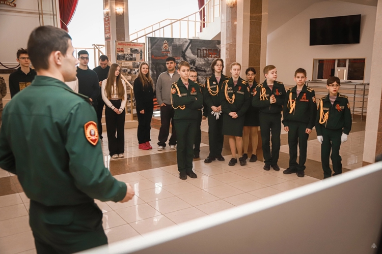 Фотовыставка: «Летописцы истории: спираль времени сквозь объективы фотокамер»