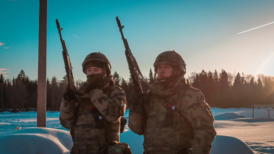 Несмотря на затянувшуюся весну, учебный процесс в Военной академии Росгвардии не прекращается ни на минуту