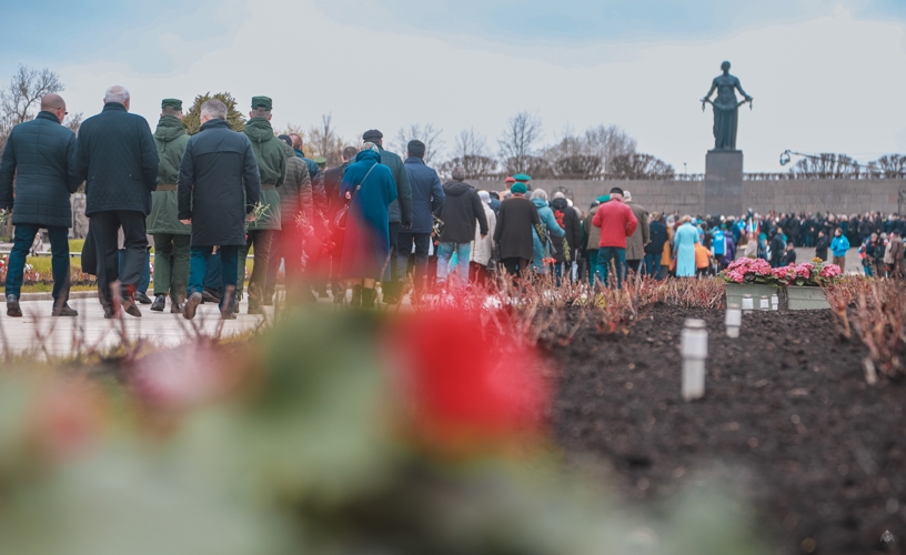 Церемония, приуроченная к 80-й годовщине Победы в Великой Отечественной войне на Пискаревском мемориальном кладбище