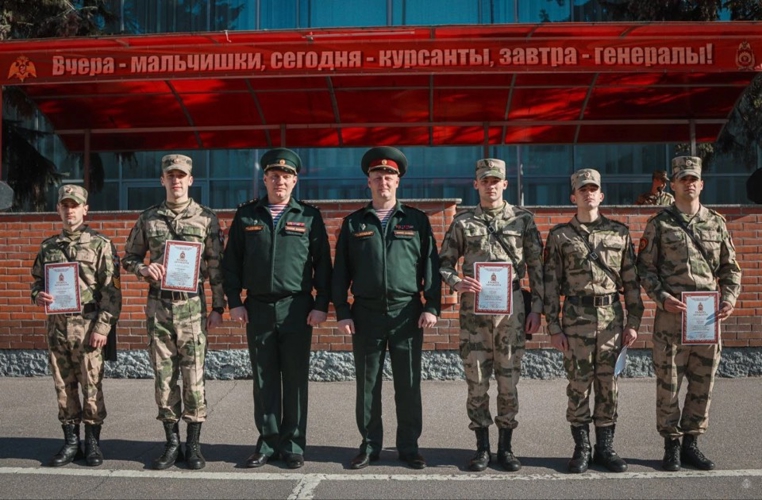 В Академии войск национальной гвардии подвели итоги смотра-конкурса физической подготовки и наградили представитей художественной самодеятельности
