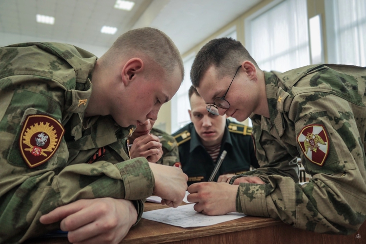 Без связи нет победы