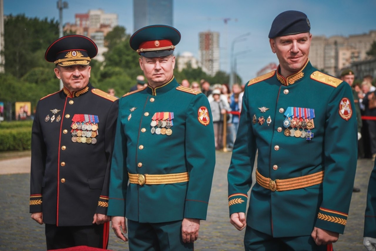 Первый выпуск офицеров Военной ордена Жукова академии войск национальной гвардии Российской Федерации состоялся в Санкт-Петербурге