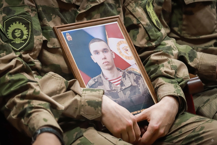 В клубе Академии войск национальной гвардии состоялся торжественный вечер чествования военнослужащих, увольняемых в запас