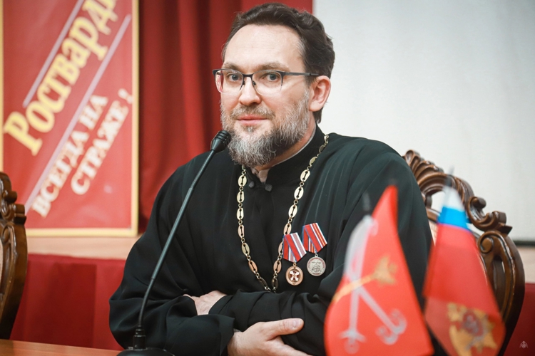 Представители духовенства, отвечающие за взаимодействие с Росгвардией, посетили Академию войск национальной гвардии с рабочим визитом 