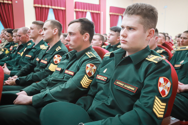 Представители духовенства, отвечающие за взаимодействие с Росгвардией, посетили Академию войск национальной гвардии с рабочим визитом 