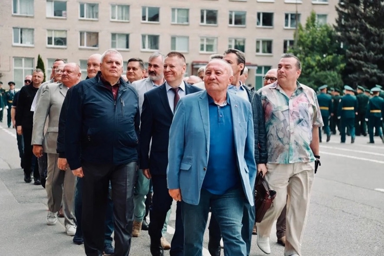 Виват выпускникам!