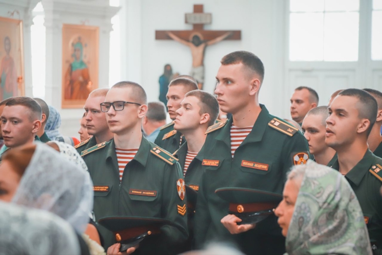 Воскресенский Смольный собор  отметил 190-летие с момента своего освящения