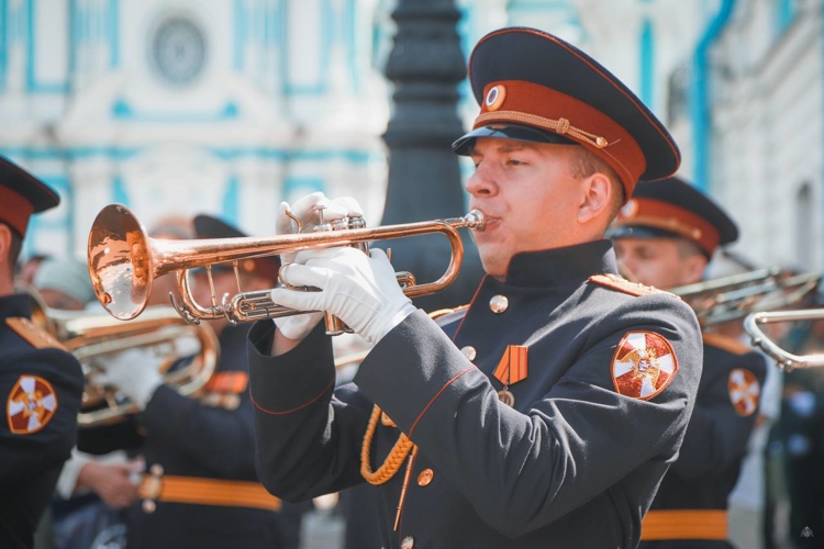 Воскресенский Смольный собор  отметил 190-летие с момента своего освящения