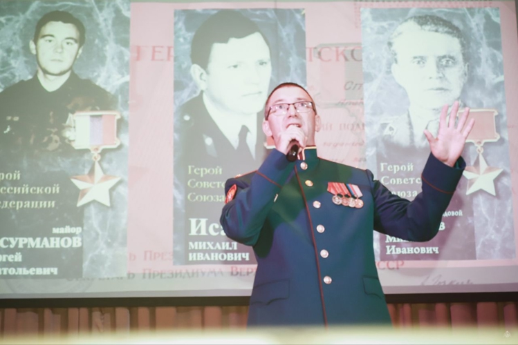 День курсанта войск национальной гвардии отметили концертом в Ленинградской области 