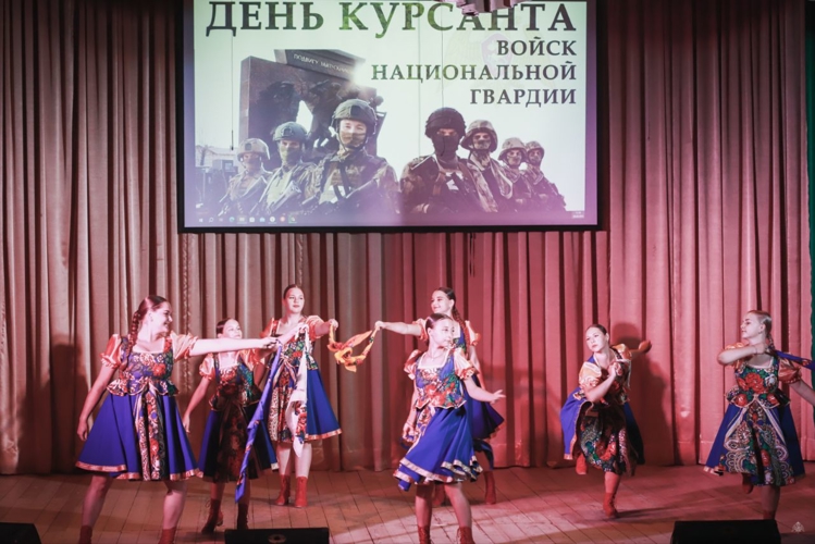 День курсанта войск национальной гвардии отметили концертом в Ленинградской области 