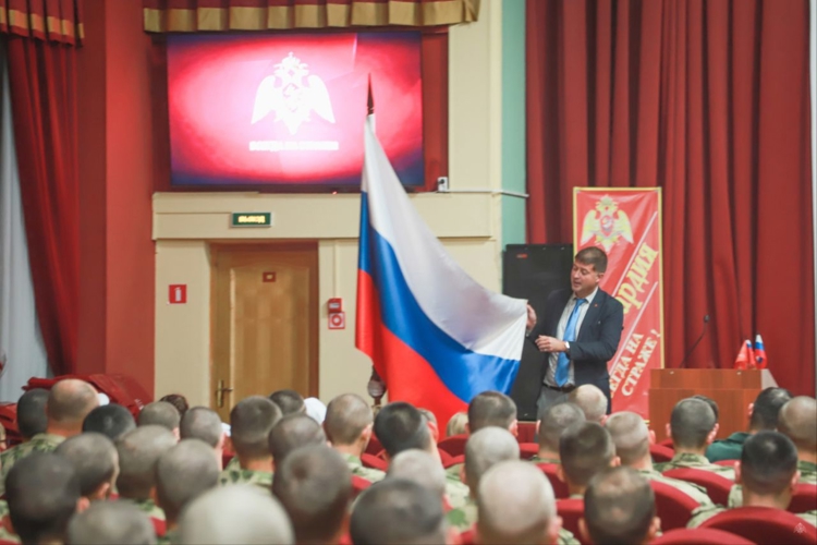 Академия войск национальной гвардии открыла свои двери для школьников из Красноярска